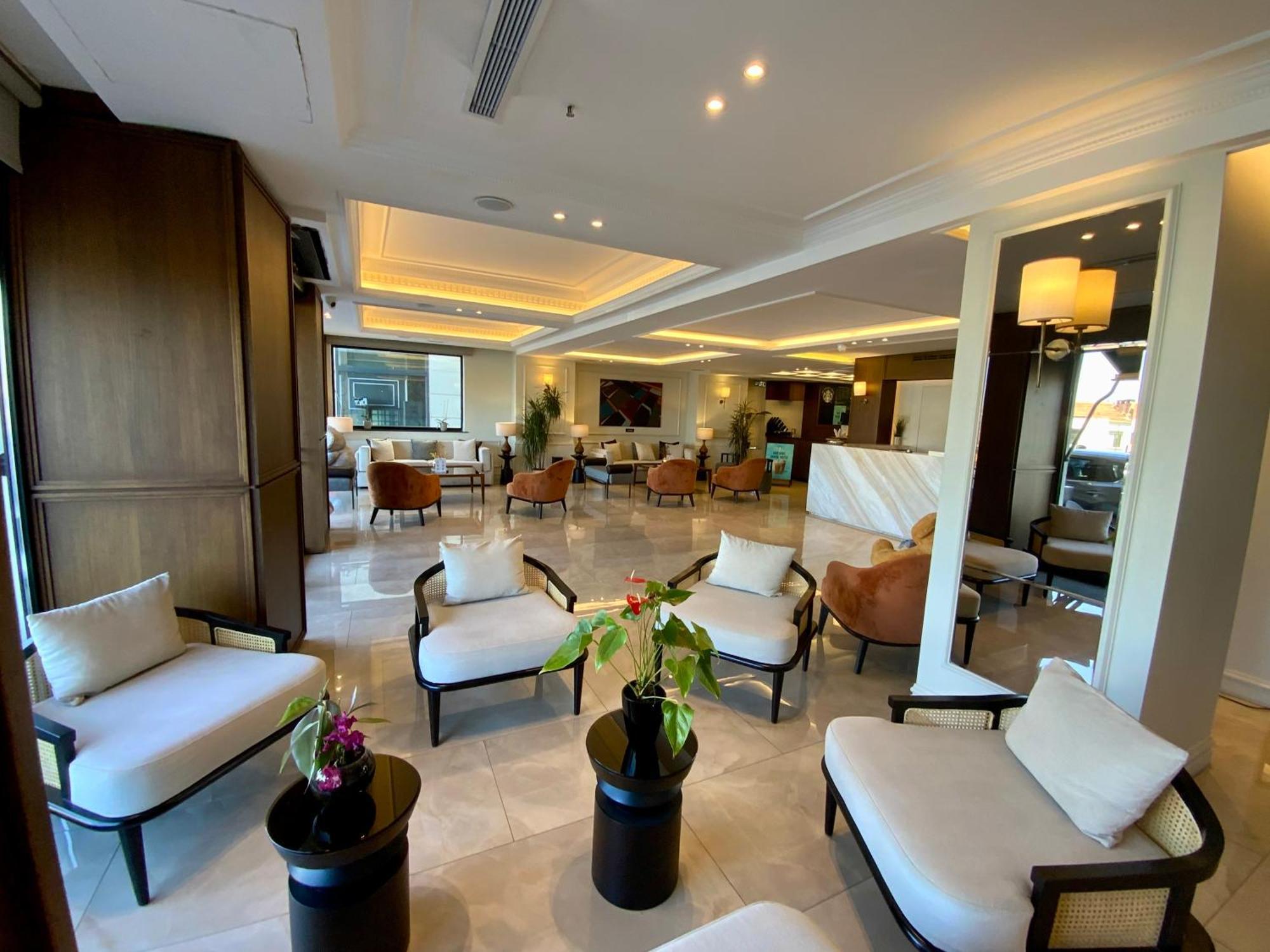 The Biancho Pera Hotel 4*